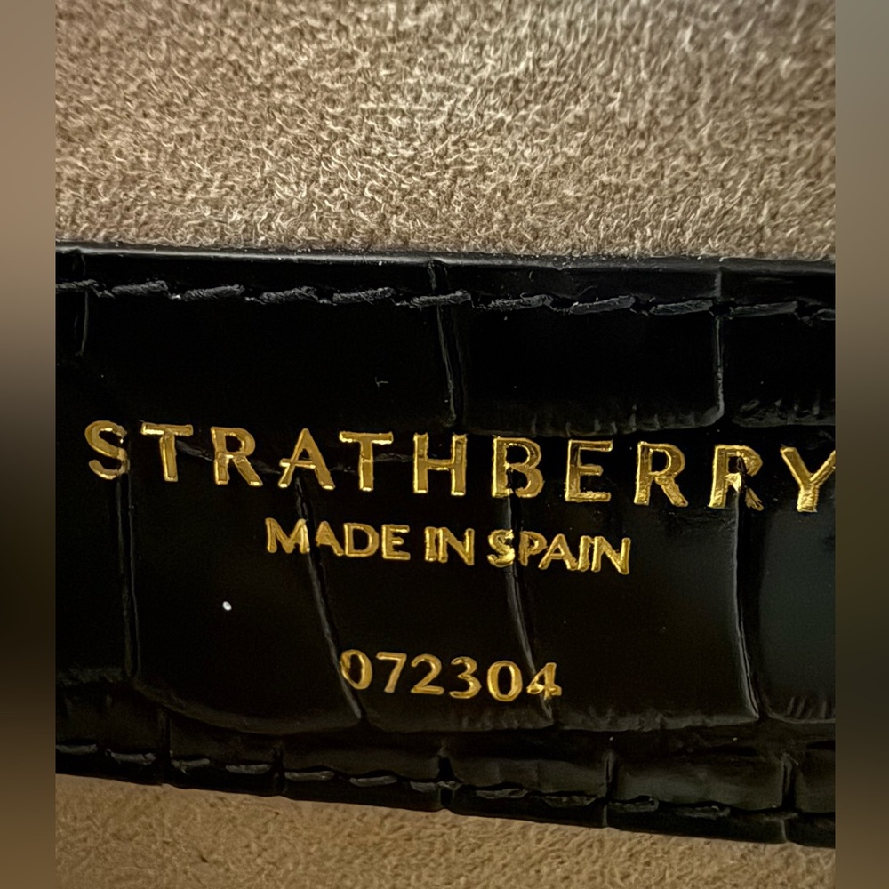 Like new Strathberry East/West Black Croc-Embossed Crossbody with Gold Chain - Picture 13 of 15
